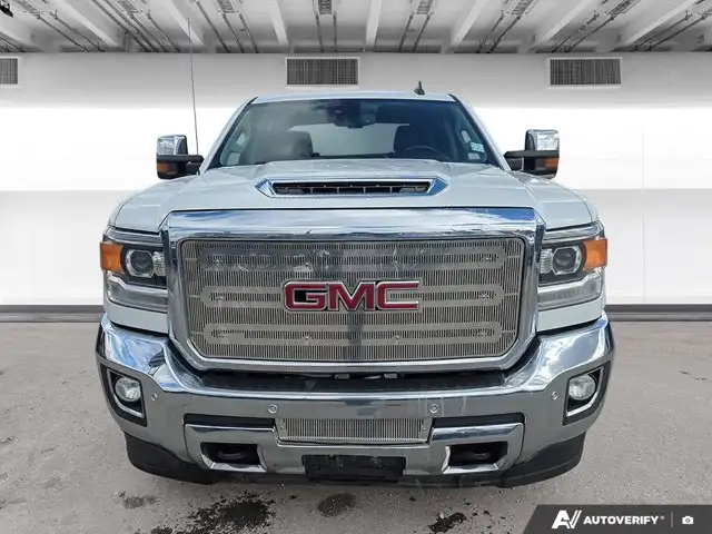 2018 GMC Sierra 2500HD SLT - Photo 8