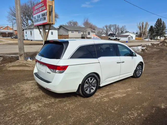 2015 Honda Odyssey - Photo 2
