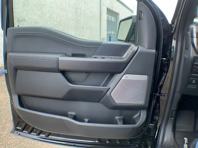 2026 Ford F-150 Lariat 501A - Photo 18