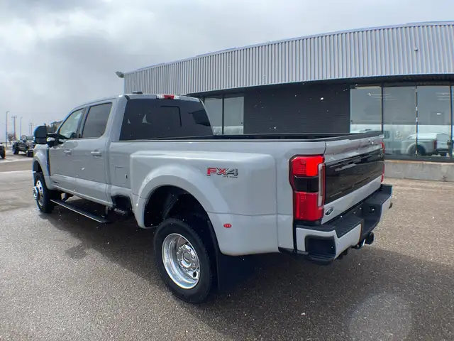 2026 Ford Super Duty F-450 Dually Platinum FX4 773A - Photo 3