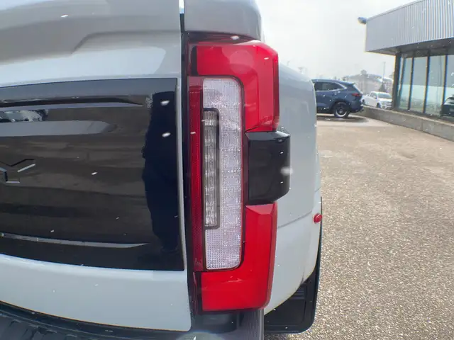2026 Ford Super Duty F-450 Dually Platinum FX4 773A - Photo 13