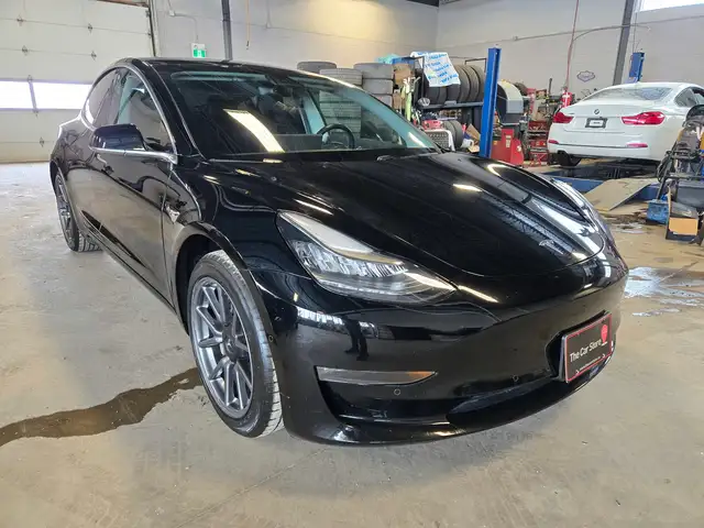 2019 Tesla Model 3 Full Self Driving Package Included! - Photo 3