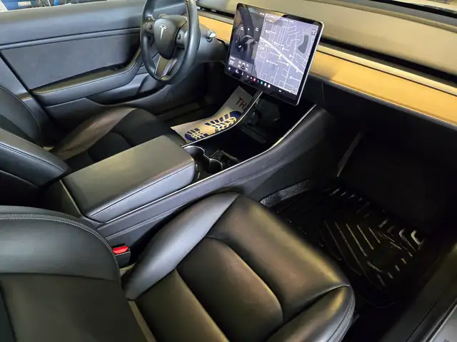 2019 Tesla Model 3 Full Self Driving Package Included! - Photo 14