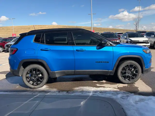 2024 Jeep Compass Altitude 4x4 • One Owner • Remote Start - Photo 8
