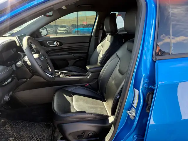 2024 Jeep Compass Altitude 4x4 • One Owner • Remote Start - Photo 12