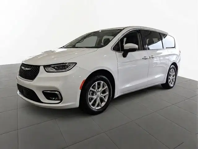 2023 Chrysler Pacifica Touring-L Touring-L | Leather | SAVE $...