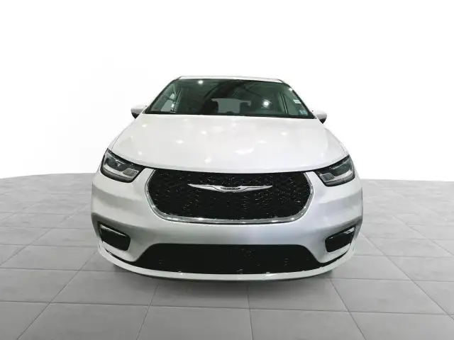 2023 Chrysler Pacifica Touring-L Touring-L | Leather | SAVE $... - Photo 3