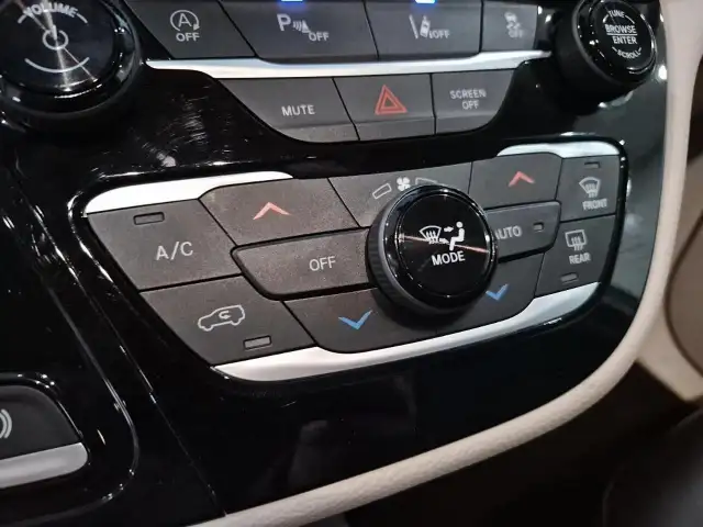 2023 Chrysler Pacifica Touring-L Touring-L | Leather | SAVE $... - Photo 14