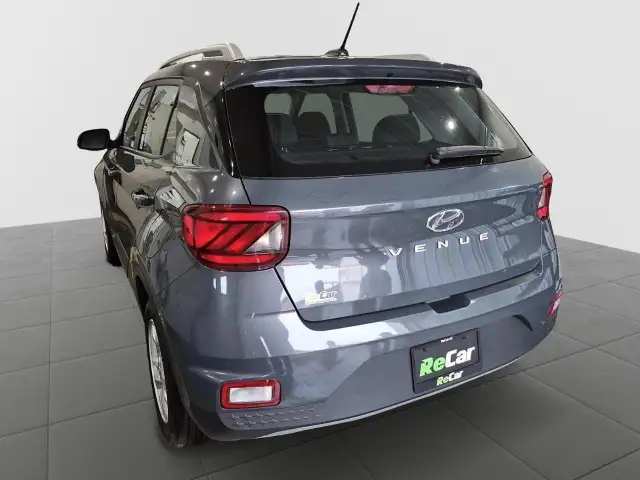 2025 Hyundai Venue Preferred Preferred | Heated Seats | Lane... - Photo 6