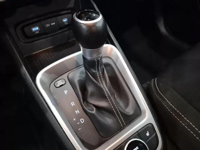 2025 Hyundai Venue Preferred Preferred | Heated Seats | Lane... - Photo 15