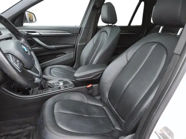 2017 BMW X1 xDrive28i xDrive28i | Leather | Pano sunroof - Photo 9