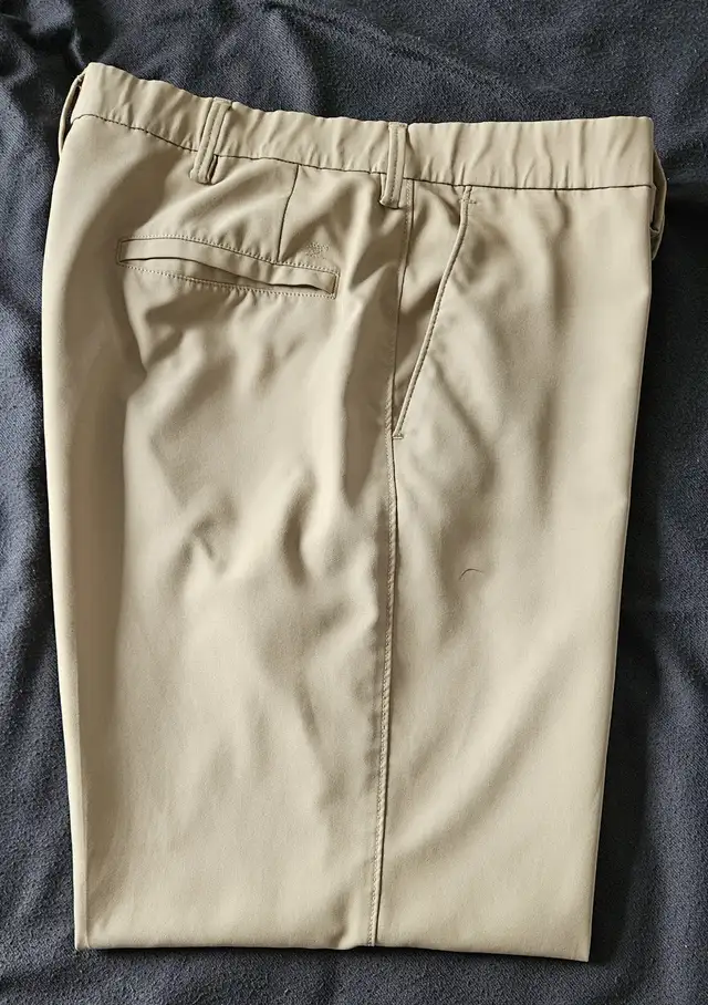 BRAND NEW MEN'S FORMAL PANT WITH A NEW BELT (38 X 30)