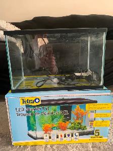 2 five gallon tanks  for sale: one is new in box - Photo 2