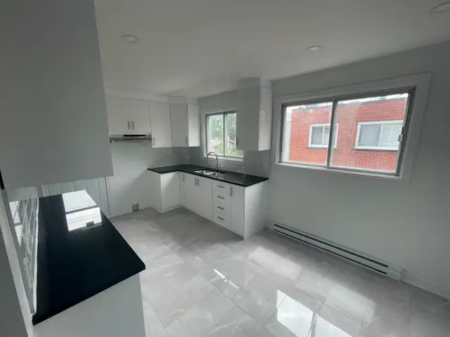 Apartement 4 1/2 à louer- rénové 1ere étage