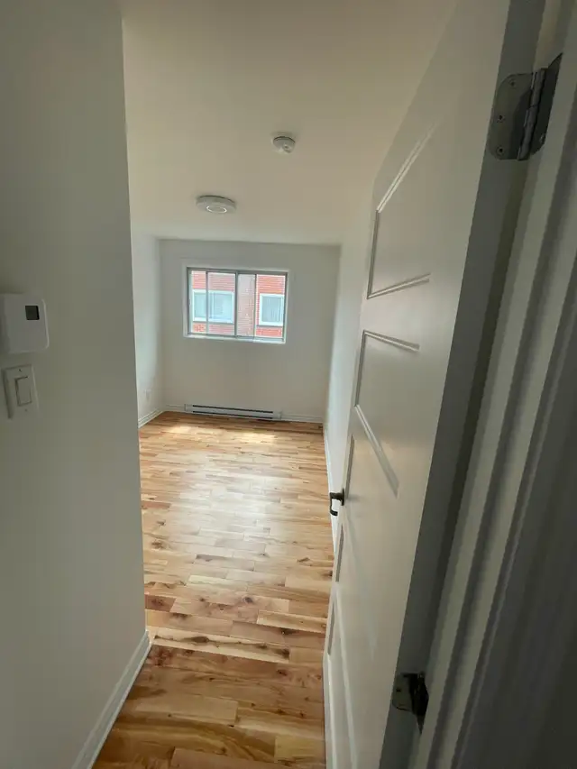 Apartement 4 1/2 à louer- rénové 1ere étage - Photo 7