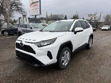 2020 Toyota RAV4 LE - Photo 3