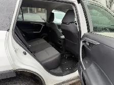 2020 Toyota RAV4 LE - Photo 8