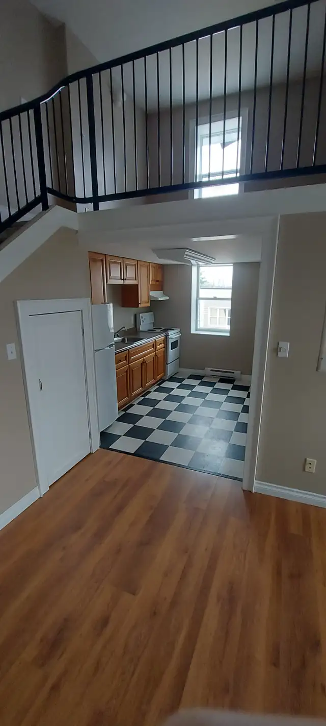 Gravenhurst Stylish 1 bedroom Loft Apartment - Photo 3