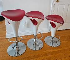 3 bancs à comptoir style rétro