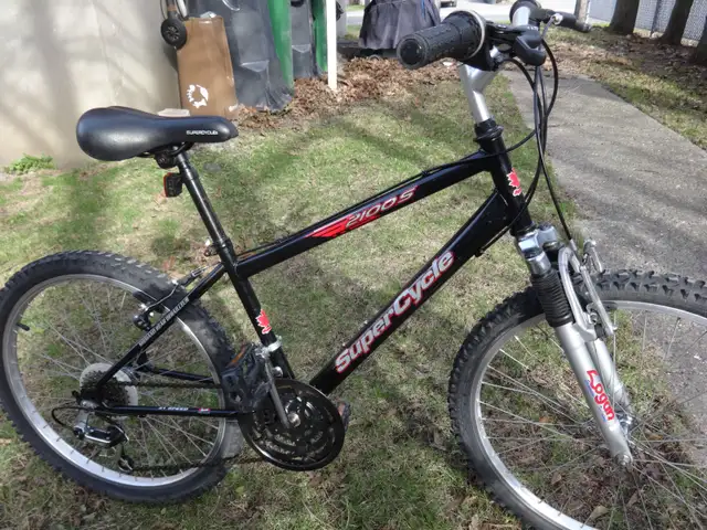 VÉLO SUPERCYCLE,24 POUCES, SUSPENSION,21 VITESSES. ENFANTS OU...