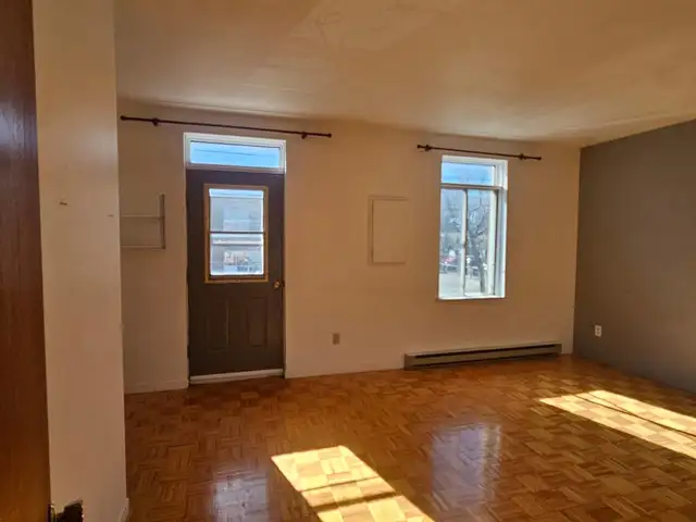 Plateau, 5 ½ près du parc Lafontaine, 2 ch. fermées, $1650 - Photo 3