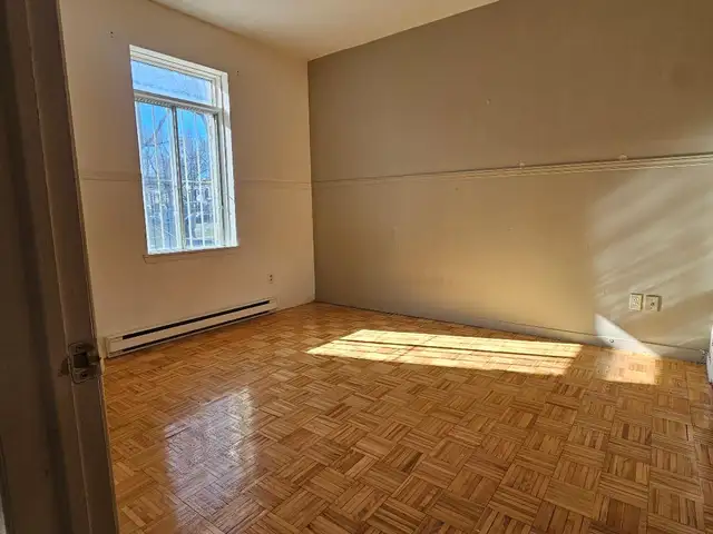 Plateau, 5 ½ près du parc Lafontaine, 2 ch. fermées, $1650 - Photo 4