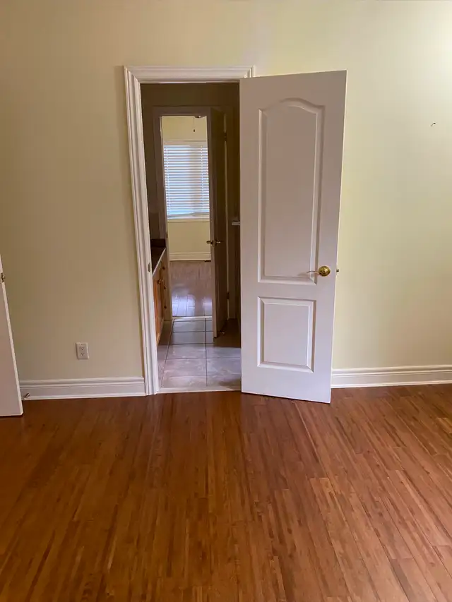 ROOM FOR RENT - $800 - Albion / Islington - FEMALE ONLY - May 1 - Photo 2