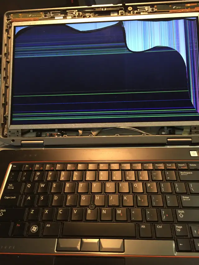 MacBook Screen Repair in North York | Cracked or Broken Display? - Photo 7