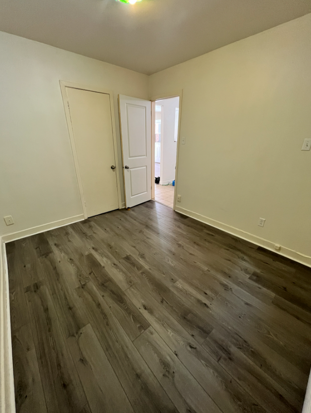 4 1/2 sur Bellechasse, 514-661-5875 - Photo 3