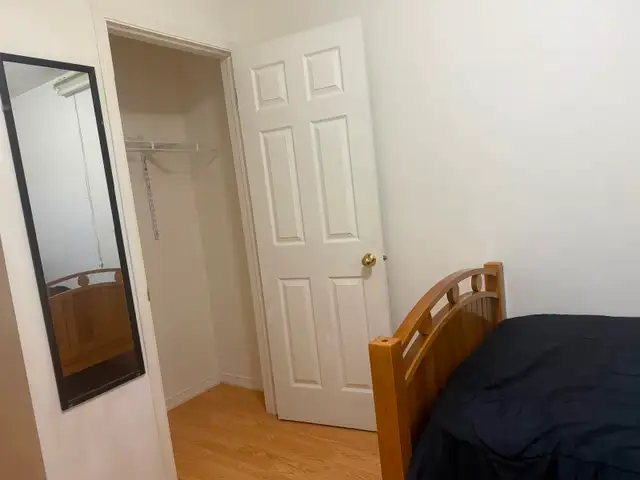 Room for rent at York university village