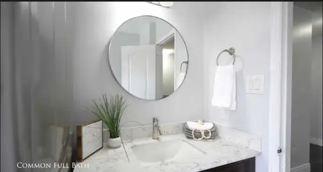 One Furnished Room to Rent in Brampton - Photo 2