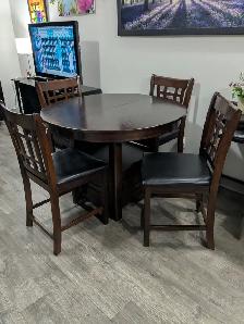 TABLE ET BUFFET 400$