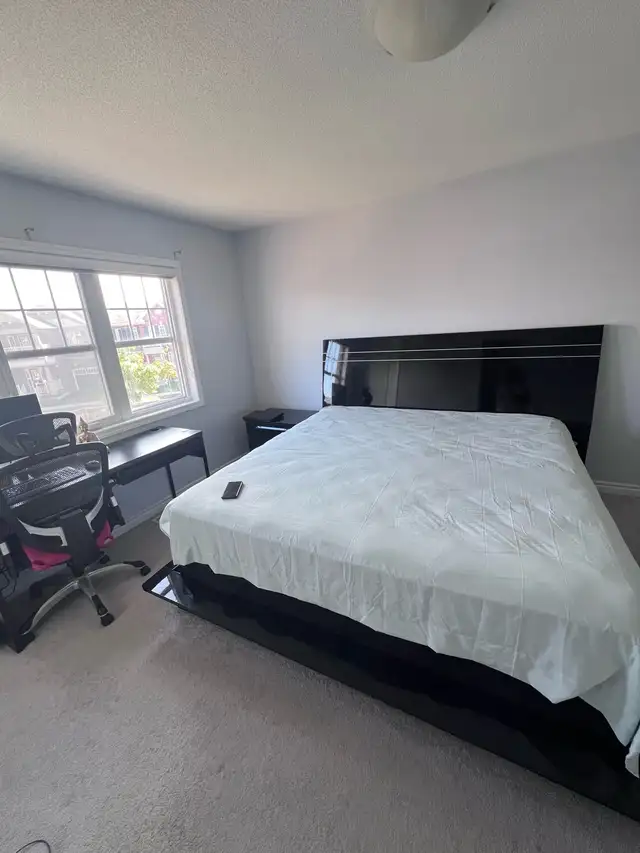 master bedroom suite upper floor- Bovaird & Mississauga rd - Photo 3