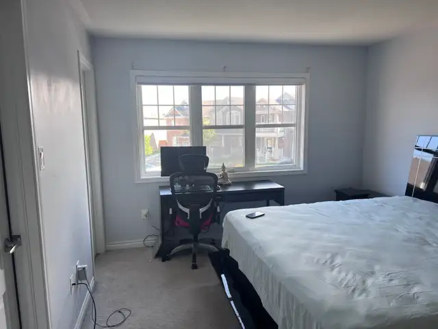 master bedroom suite upper floor- Bovaird & Mississauga rd - Photo 6