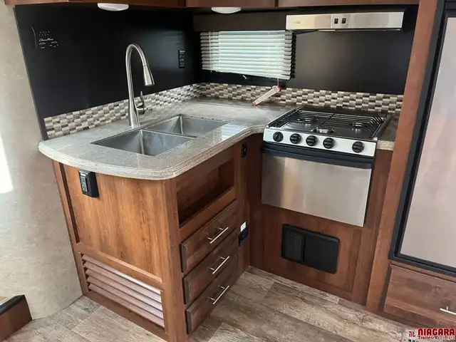 2018 JAYCO EAGLE 26.5RLDS Fifth Wheel - Photo 10