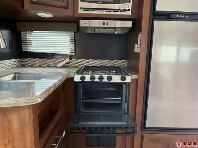 2018 JAYCO EAGLE 26.5RLDS Fifth Wheel - Photo 13