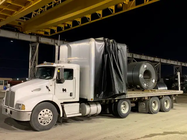 FLATBED & MOFFETT DELIVERY SERVICES - Photo 4