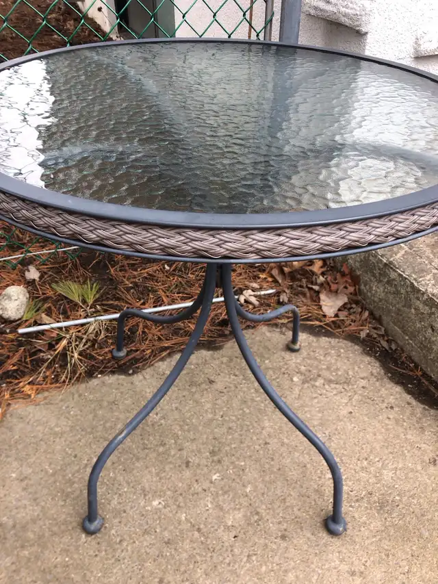 table ronde rebord en rotin pour extérieur - Photo 2