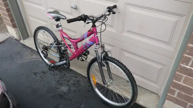 Avigo Girls Bicycle - Photo 2