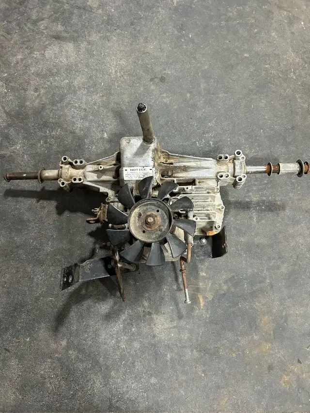 Hydrostatic Lawn Tractor Transmission for AYP models