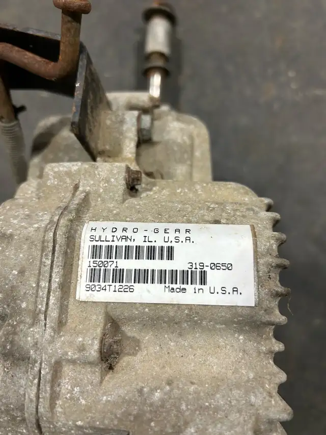 Hydrostatic Lawn Tractor Transmission for AYP models - Photo 3