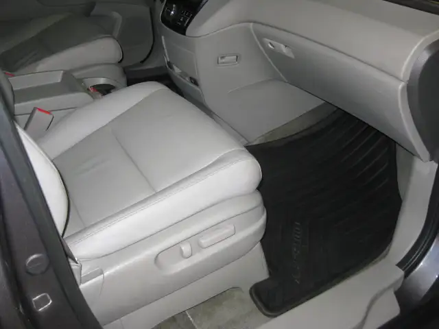 2015 Honda Odyssey EX-L ........ 2 0WNERS ONLY - Photo 9