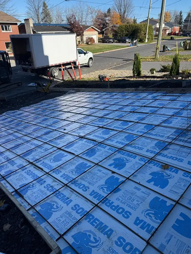 Strong, Young, Experienced Construction Worker Available to Work - Photo 3