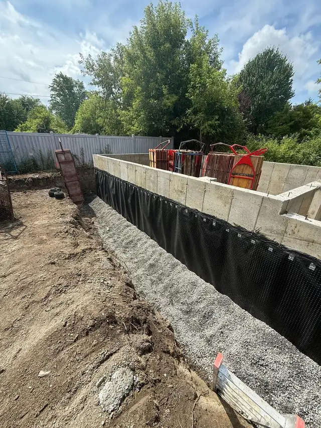 Strong, Young, Experienced Construction Worker Available to Work - Photo 4