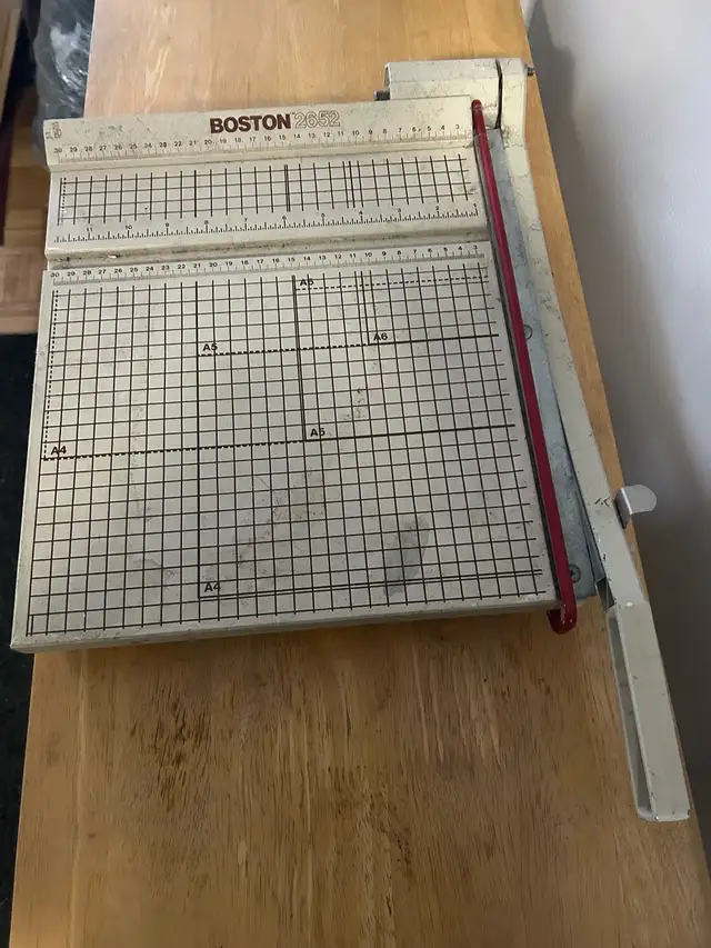 PAPER CUTTER BOARD / PLANCHE À COUPÉ DU PAPIER - Photo 2