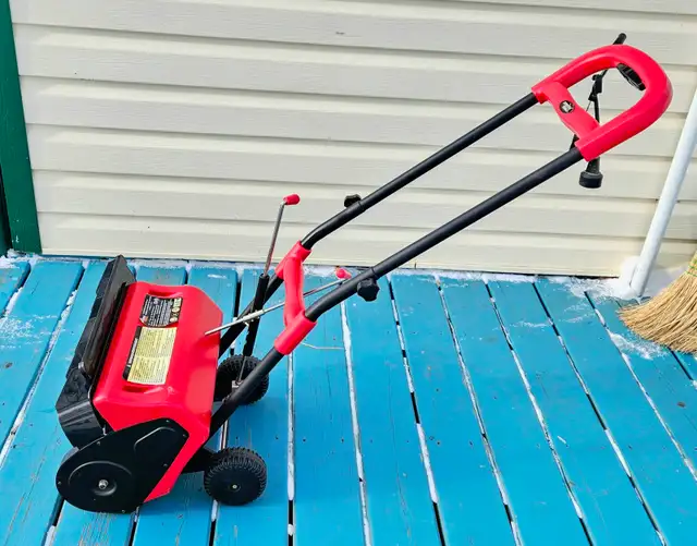 Snowblower - Photo 2