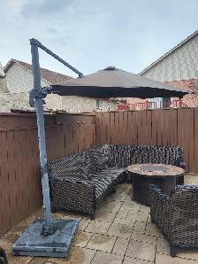 Cantilever Patio Umbrella 10ft. With granite base