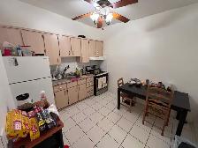 Student room for rent near UofT and TMU - Photo 7