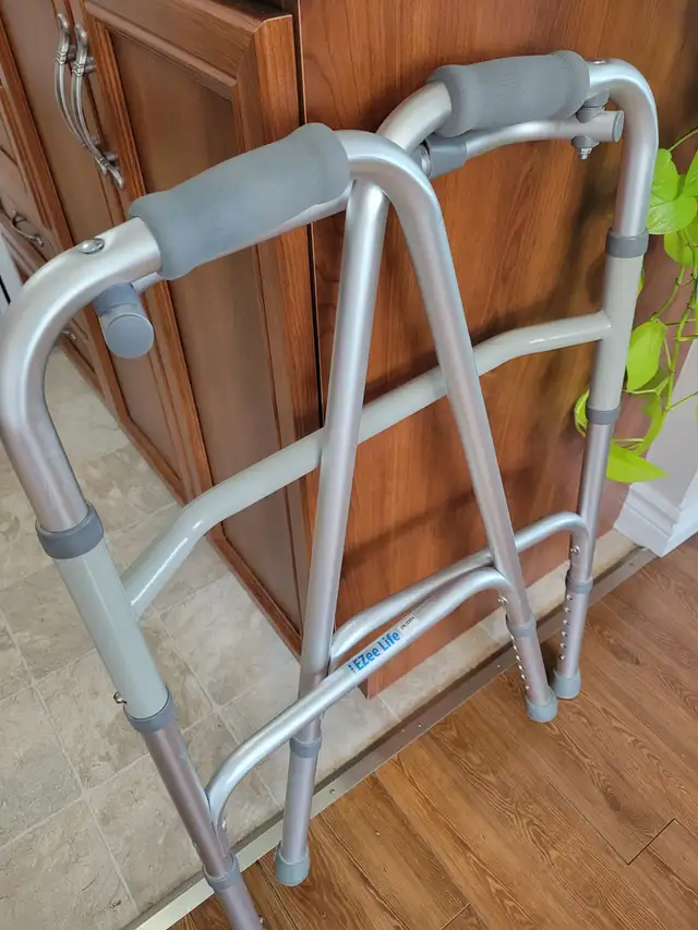 Marchette pliante et ajustable - Photo 2