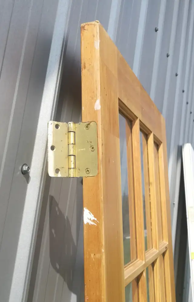 Interior and Exterior Doors - Photo 3